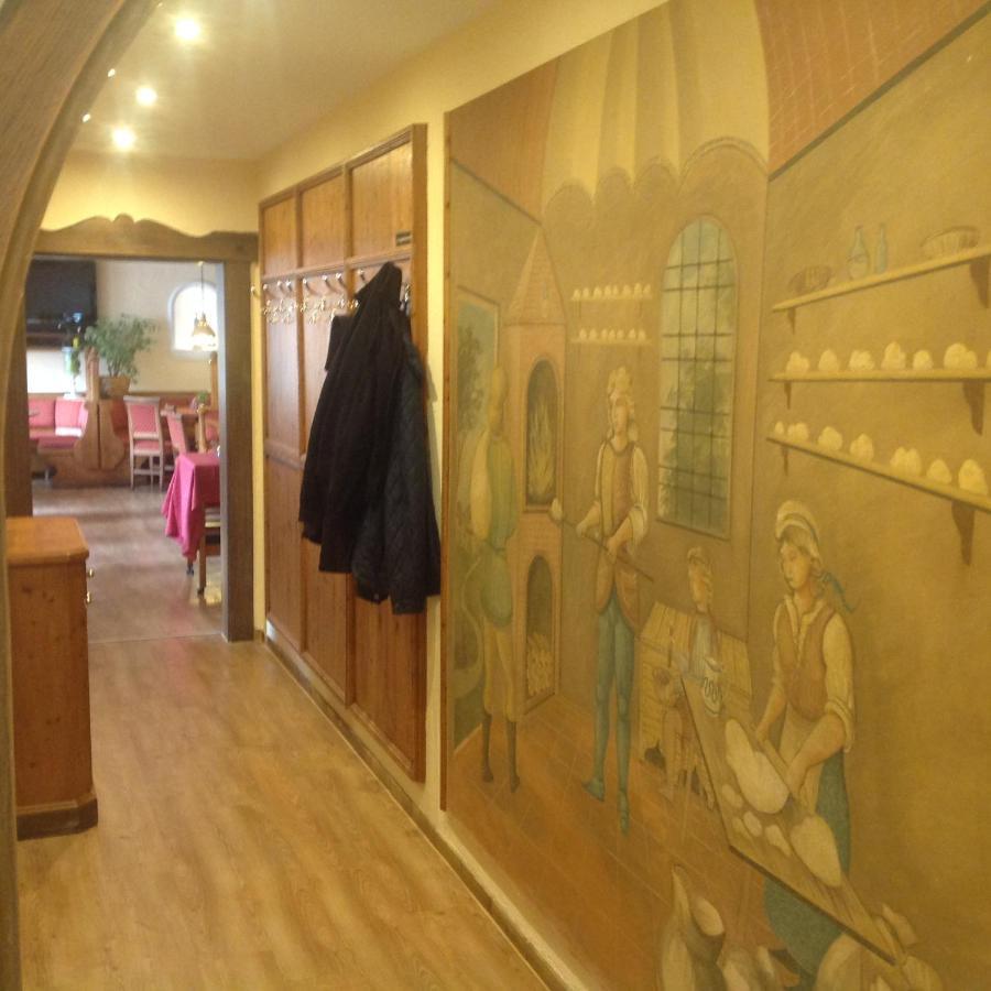 הולשטאדט La Locanda Ristorante Pizzeria Garni מראה חיצוני תמונה